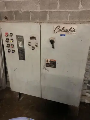 Used 1995 COLUMBIA 22 HF Block Making Machines Quebec CA | DIT Equip #1412387