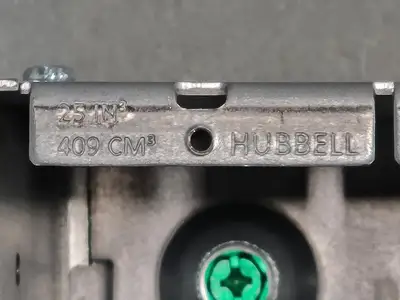 NEW HUBBELL HBL985