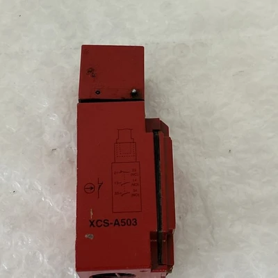 USED Telemecanique XCSA503