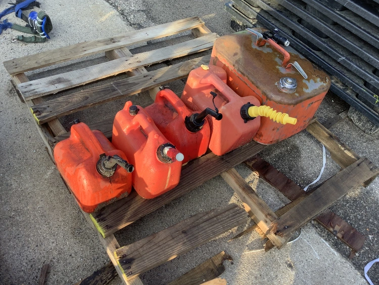 Used _UNKNOWN_ _UNKNOWN_ Stationary Fuel Tanks Michigan US | Miedema Asset Management Group #1411088