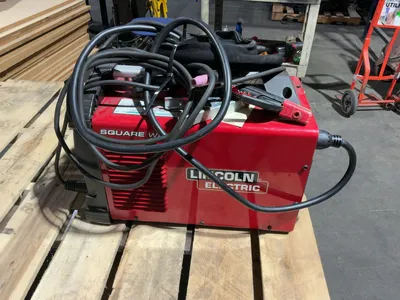 Used LINCOLN ELECTRIC SQUARE WAVE® TIG 200 TIG WELDER Tig Welders Michigan US | Miedema Asset Management Group #1424975