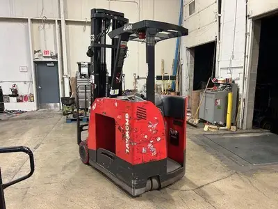 Used RAYMOND 425C50TT 3-Wheel Stand up Electric Counterbalance Forklifts Illinois US | Somerset Equipment Sales #1546278