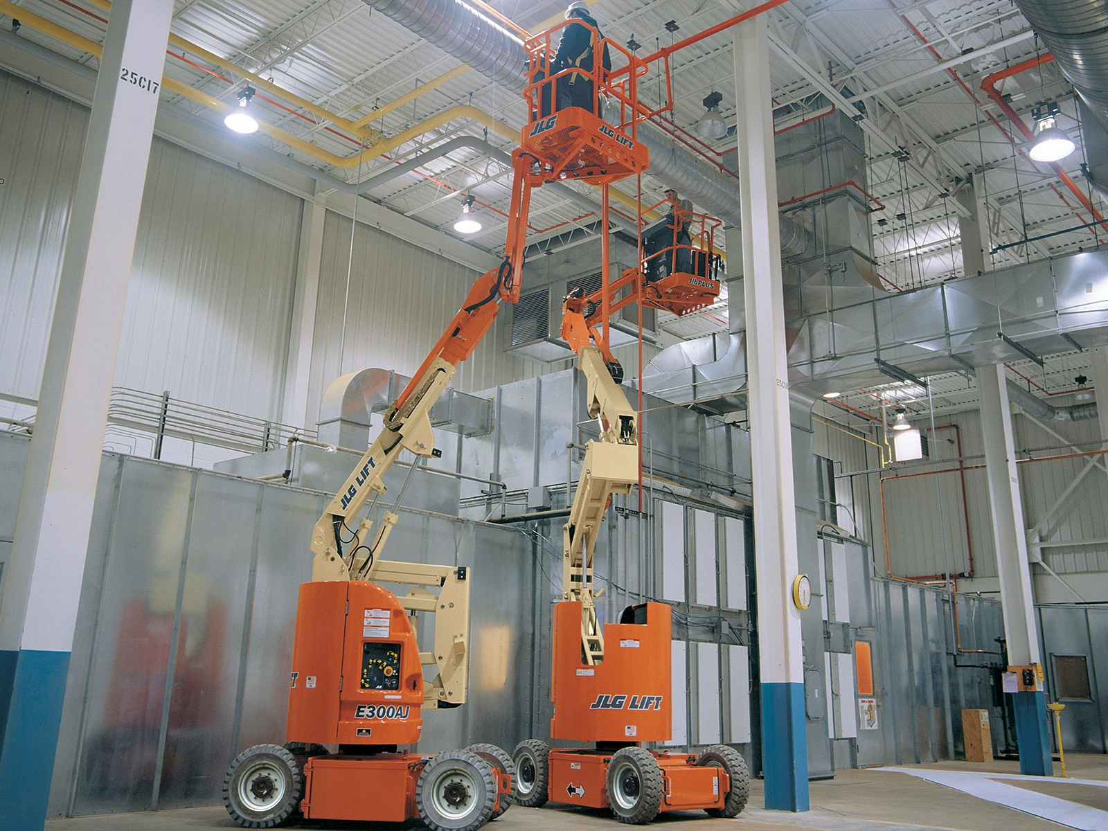 USED 2015 JLG E300AJP