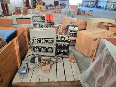 Used _UNKNOWN_ _UNKNOWN_ Circuit Breakers Indiana US | Myron Bowling Auctioneers Inc #1504007