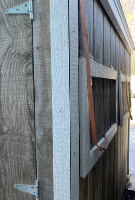 Hunting blind. Approximate max dimensions: Height 92", width 67", depth 90"