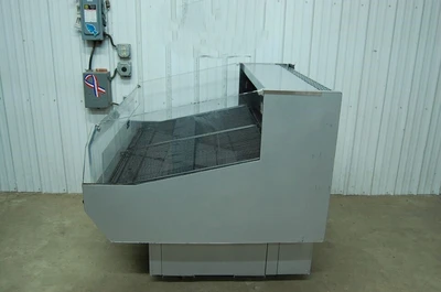 142-0968 Hussmann Q2SSM4S 50" Self Contained Deli Produce Fruit Display Cooler