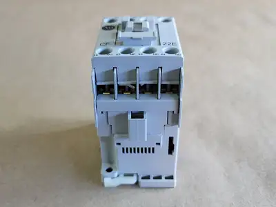 NEW ALLEN-BRADLEY 700-CF220
