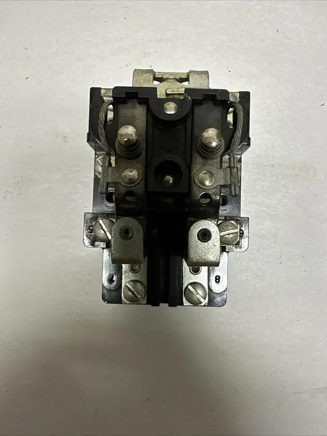 Used DELTROL 900DPDT 28556-63 Miscellaneous Equipment (Electrical & Power) | Surplus Asset Holdings #1198964