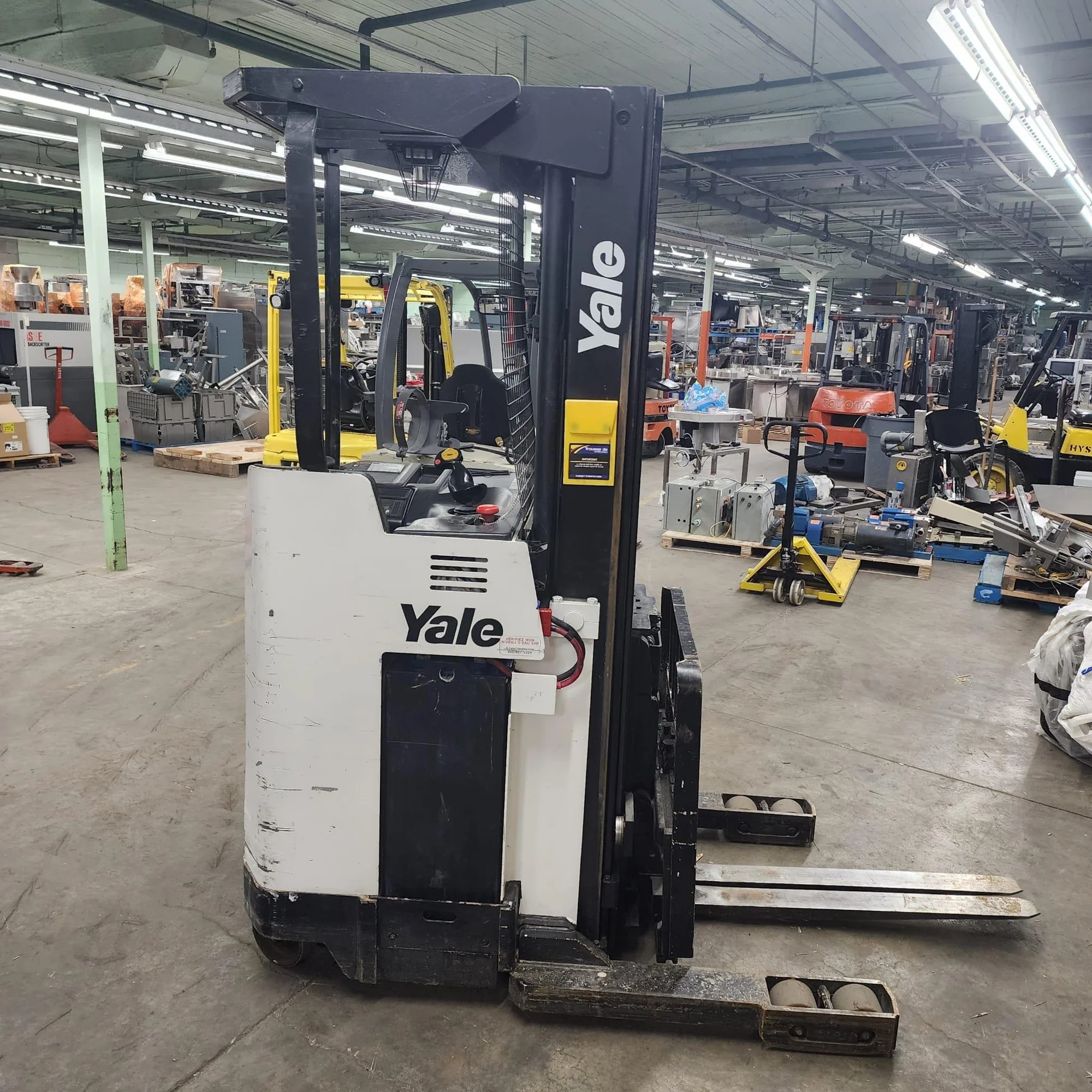 YALE Lift Truck Model NR040AENS24TE091 3650LB # 6117