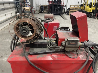 Lincoln DC-600 Welder