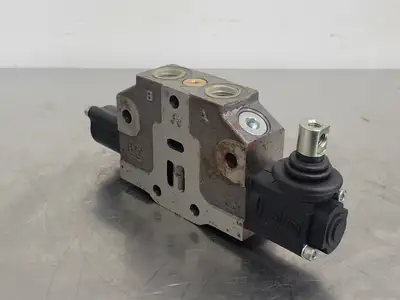 3/4" Hydraulic Valve Work Section 123410201
