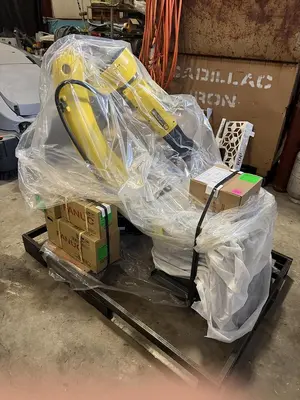 New | in-Stock 2022 FANUC FANUC ARCMATE 120ID Robots Michigan US | Aucto #1306846