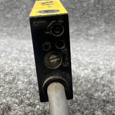 Used Banner SM2A312CV2 Photoelectric Sensors California US | Davliegogo LLC #1707077