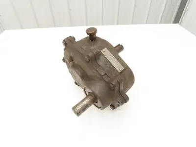 Viking Pump 3-551-007-765 Helical Gear Reducer 7.65:1 Ratio Parallel Shaft