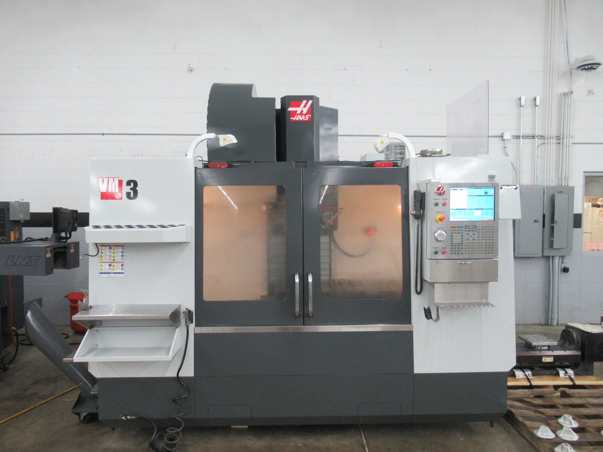 Used 2015 HAAS VM-3 Vertical Machining Centers Minnesota US | Machinesused.com #1173908