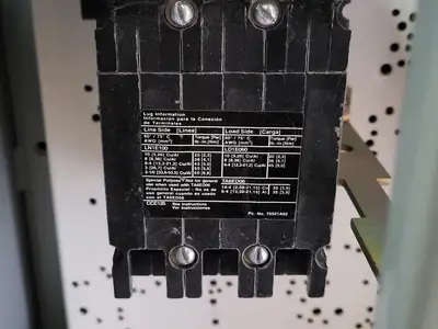 Dual 30A/20A Circuit Breaker MCC Bucket