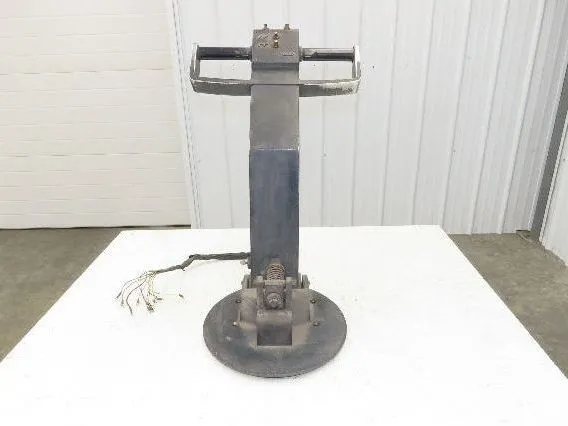 Used CROWN _UNKNOWN_ Forklift Attachments | Arrow Industrial #563158