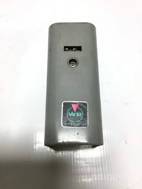 Used WHITE RODGERS _UNKNOWN_ Pressure Switches Pennsylvania US | Moses B Glick #1011034