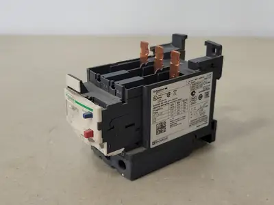 USED SCHNEIDER ELECTRIC LRD365