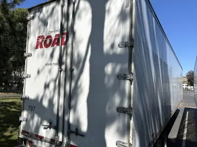 2001 Strick 48 ft Dry Van Trailer - Swing Door