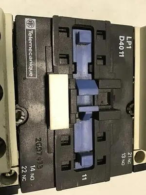 USED TELEMECANIQUE LP1D4011