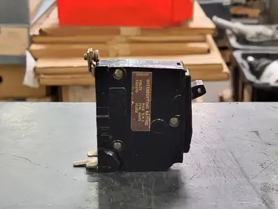 USED SQUARE D QOB130