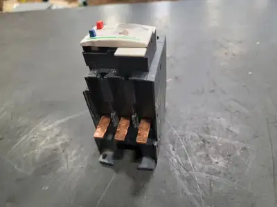 USED SCHNEIDER ELECTRIC LRD340