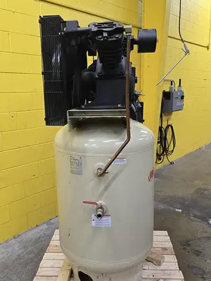 Used 2021 INGERSOLL RAND 2545K10V-3 Tank Mounted Air Compressors Wisconsin US | Packer City Sales #1303622