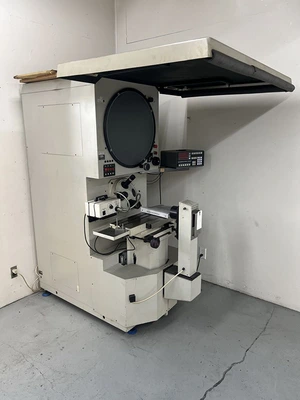 USED 1994 Gage-Master SERIES 89, QC 2000 DRO, 4-POS. LENS TURRET