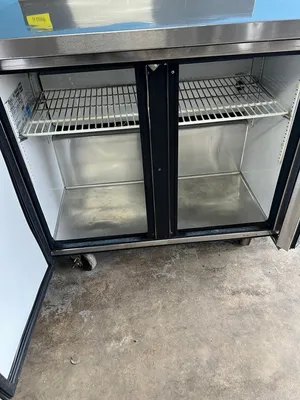 75-0419 True TWT-36 36" 2 Door Self Contained Worktop Cooler