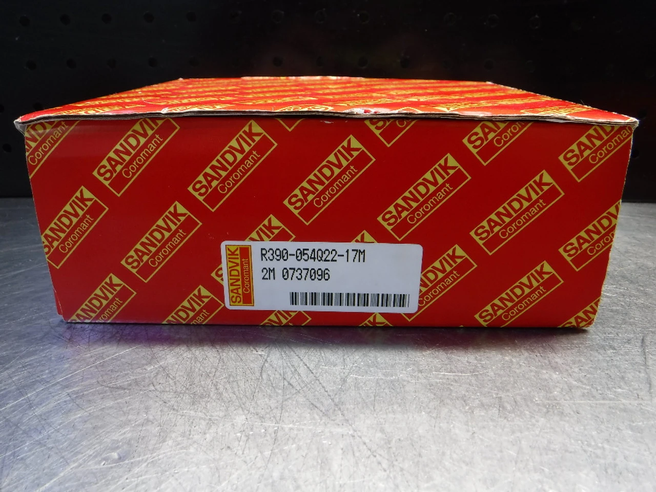 Sandvik 54mm Indexable Facemill 22mm Arbor R390-054Q22-17M (LOC2789A)