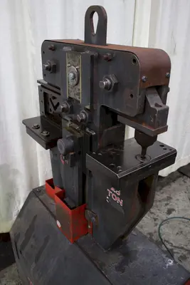 25 TON EDWARDS MODEL 25 JR HYDRAULIC IRONWORKER
