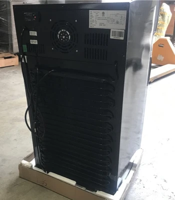 171-0340 18" Countertop Single Glass Door Self Contained Freezer