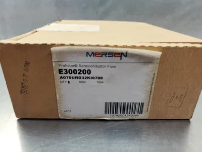 Mersen E300200 Protistor Semiconductor Fuse, (A070URD32KI0700) 700V 700A. 4C-34