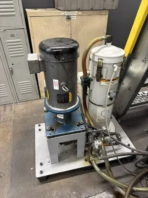 2010 HAAS VF-6/40TR Vertical Machining Centers | Bayou Machinery (5)