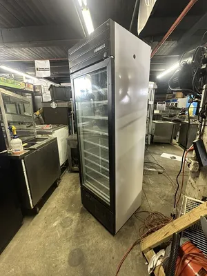 174-0218 Habco SE-18 Single Glass Door Self Contained Cooler