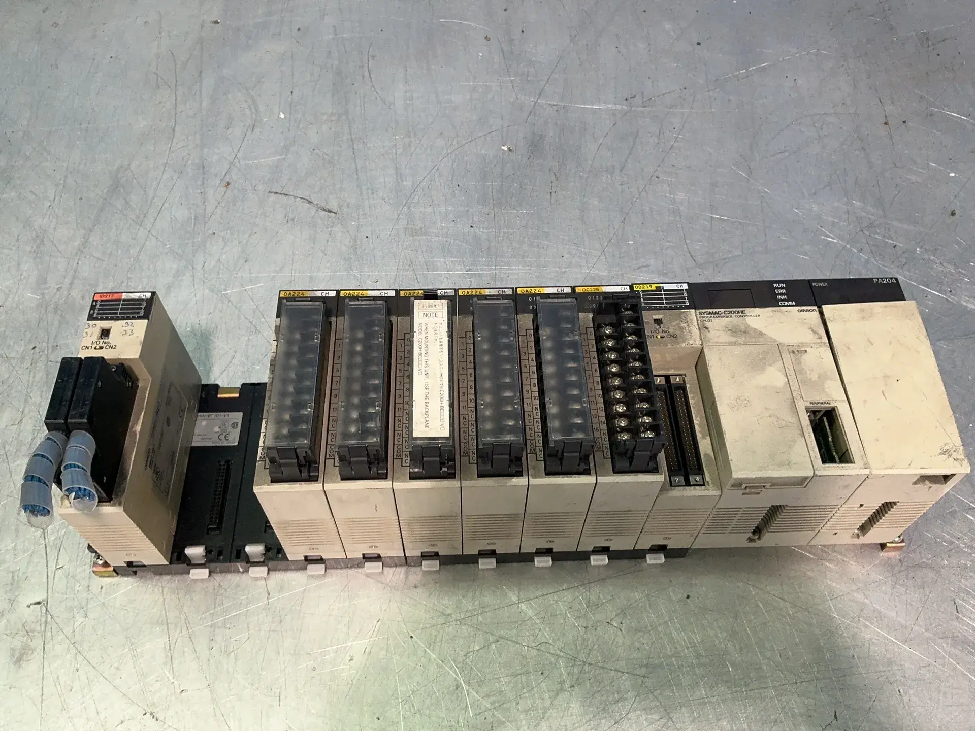 Used OMRON C200HID217 Programmable Logic Controllers Ohio US | HGR 24 #1345256