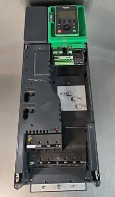 Used Schneider Electric ATV930D30N4 Inverter (Altivar 930) Motor Controllers South Carolina US | Palmetto Automation #1160028