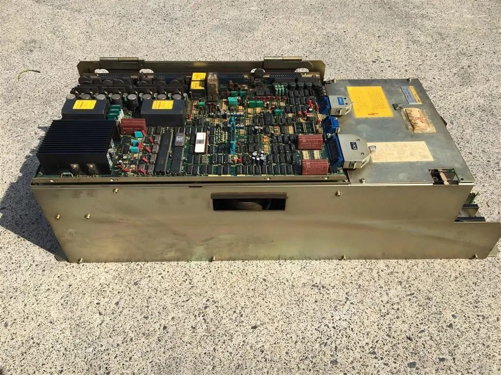 USED FANUC FANUC AC SPINDLE SERVO UNIT A06B-6044-H011