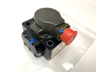 SM4-20(20)76-80/40-10-R | Eaton Vickers Valve  Servo Valve - Used