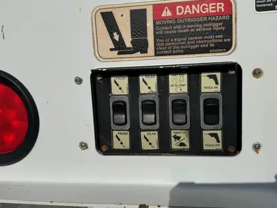 Used 2015 FREIGHTLINER M2 112 Bucket (boom) trucks Florida US | Truck and Van Outlet #1509191