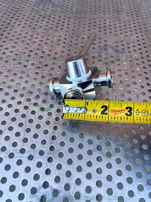 Used GE HEALTHCARE SALVI DN6 776 4-WAY 316L VALVE 18-5757-01 W/ 1/2" SANITARY FITTING Valves/Fittings California US | Equipment Lab #485534