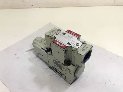 USED YUKEN DSG-01-2B2-A100-4025