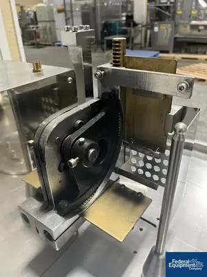 USED Qualicaps Qualicaps Capsule Filler Mdl 10