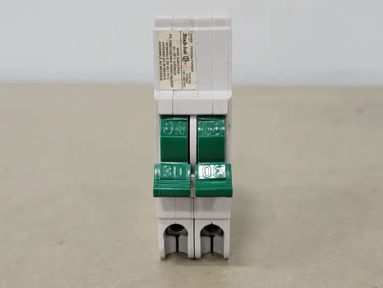 Used FEDERAL PIONEER NC0230 Switchgears British Columbia CA | Lenmark #239810