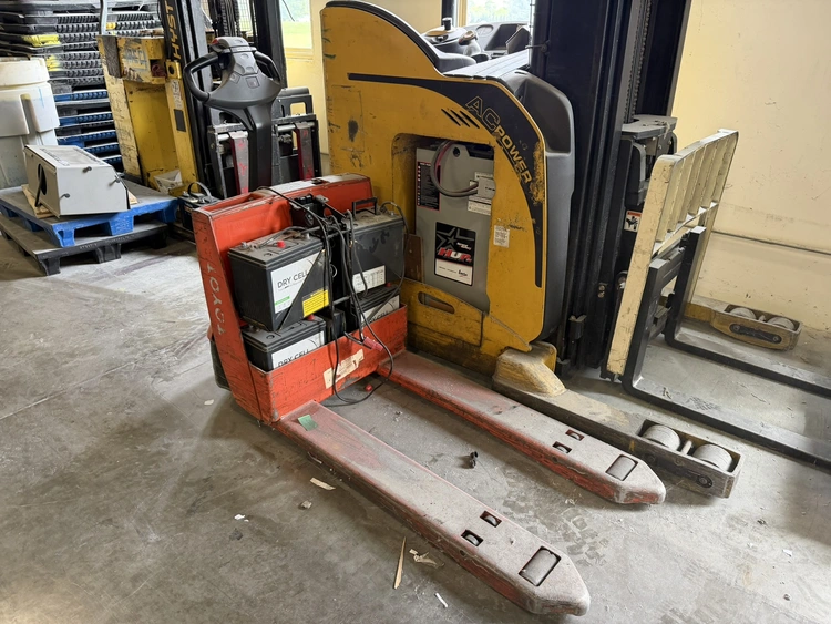 Used TOYOTA 7HBW23 Pallet Jacks New Jersey US | Miedema Asset Management Group #1421886