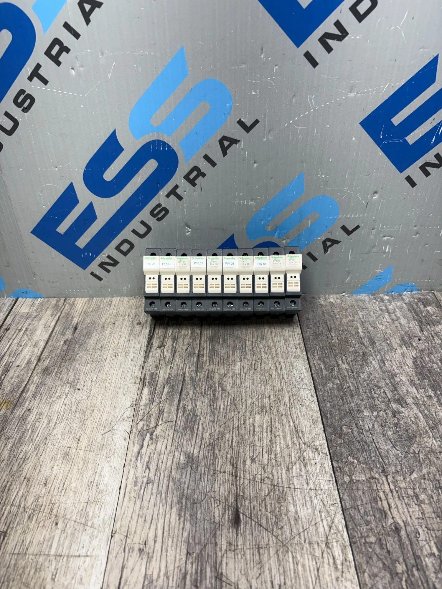 USED SCHNEIDER DF101