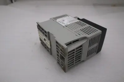 Allen Bradley 22A-D2P3N104/A PowerFlex 4 AC Drive 480V 3Ph 1HP 2.3A STOCK H90A