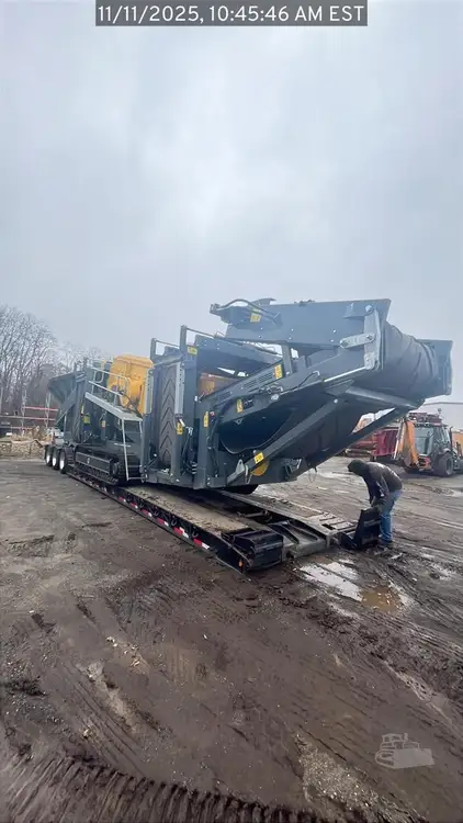 Used 2023 RUBBLE MASTER HS7500M Rectangular Screeners New Jersey US | Core Equipment Group #1502073