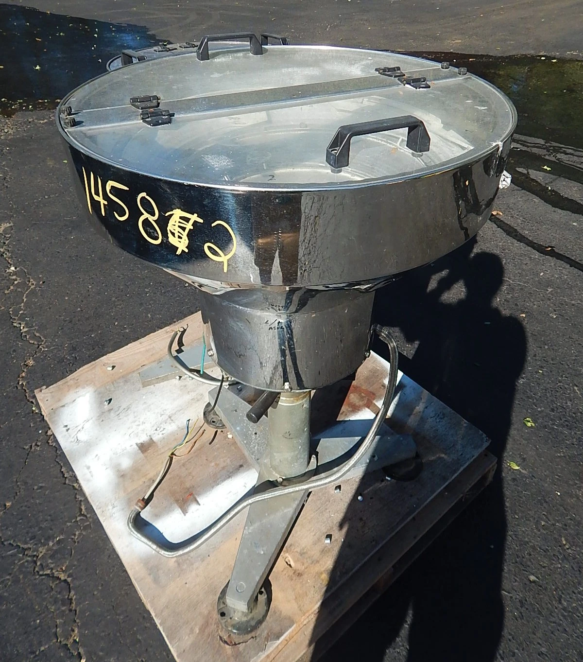 USED OZAF BOWL FEEDER 24" DIAMETER BOWL